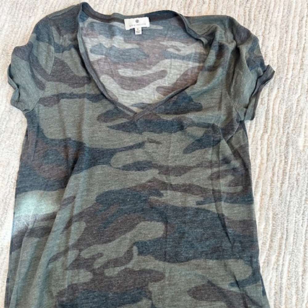 Socialite size small camo short sleeved shirt